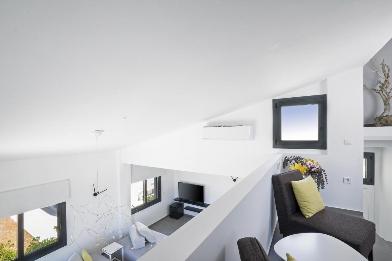 Villa Elixsea - Unlimited View Of The Blue Sea *